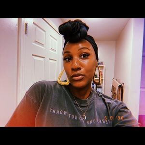 Meet your Posher, Ciera